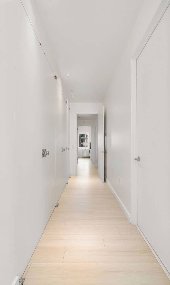 Luxury 4brm 2500 sq ft Penthouse - Walk to Times Square