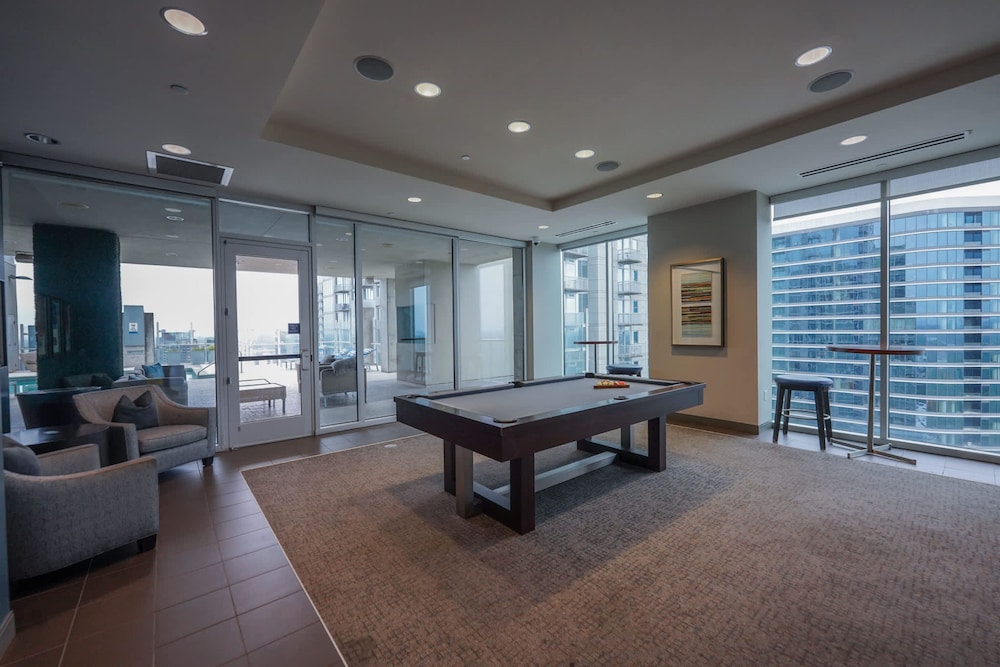 Midtown Luxepad 1b1b Rooftop Lounge Pool Gym Xbox