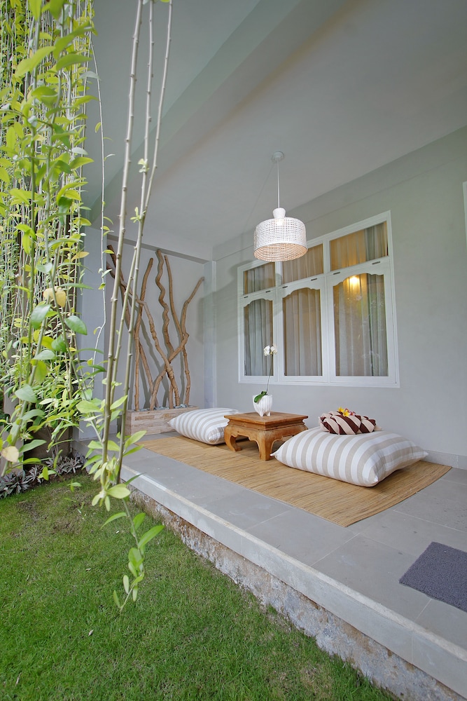 The Lodek Villas
