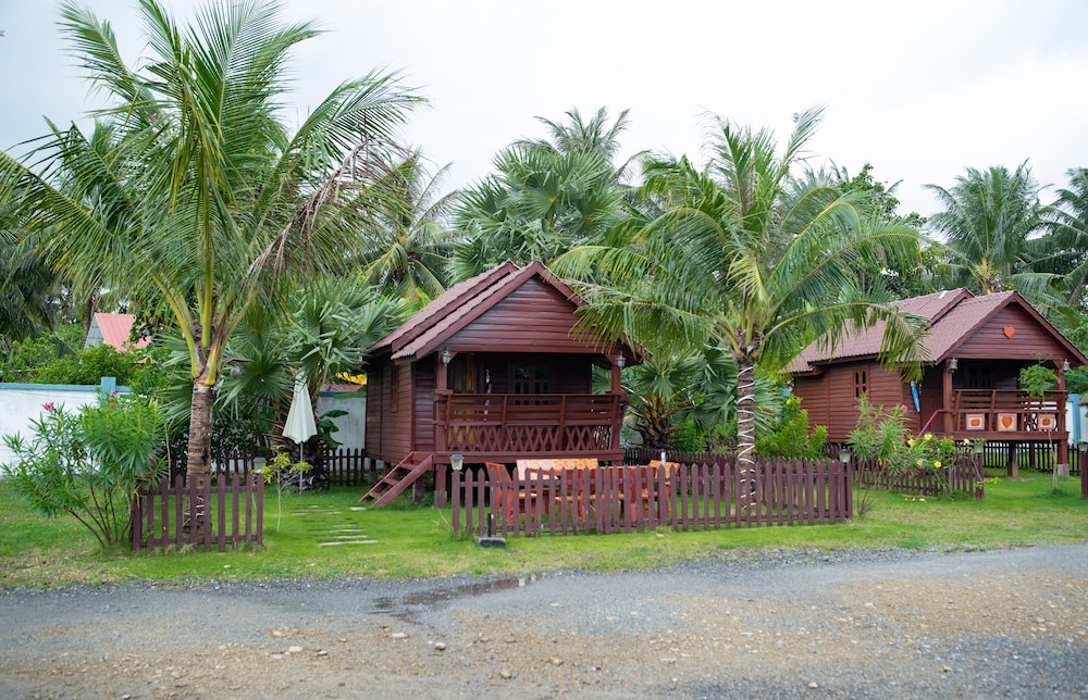 Damnak Borey Resort view 4