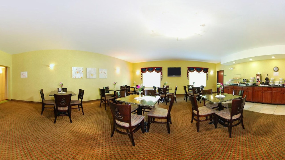 Quality Suites - Property Image 9
