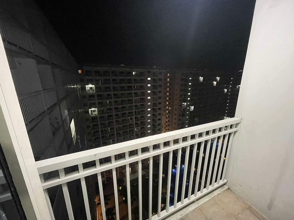 Shore 1 & 3 Residences MOA by darpm
