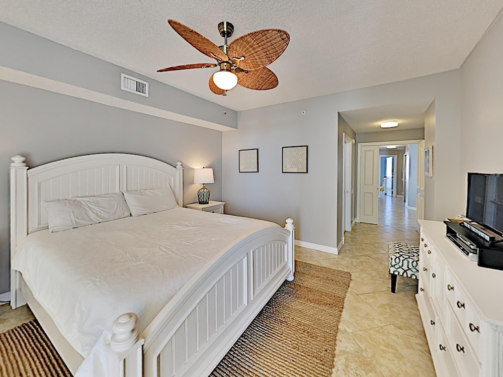 Beach Colony Resort West by Southern Vacation Rentals