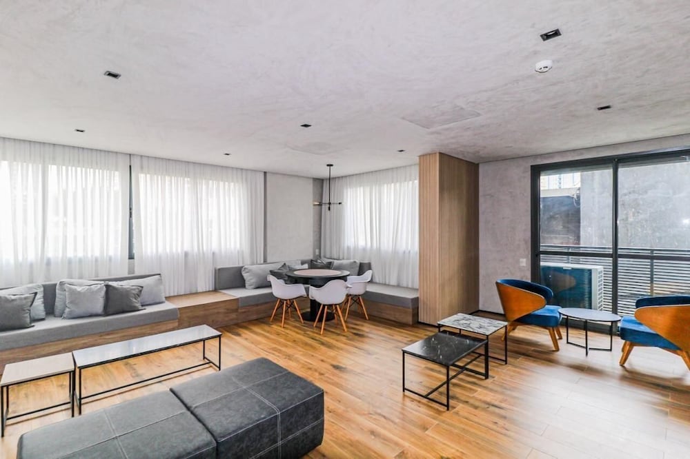 Haus Mitre Residences