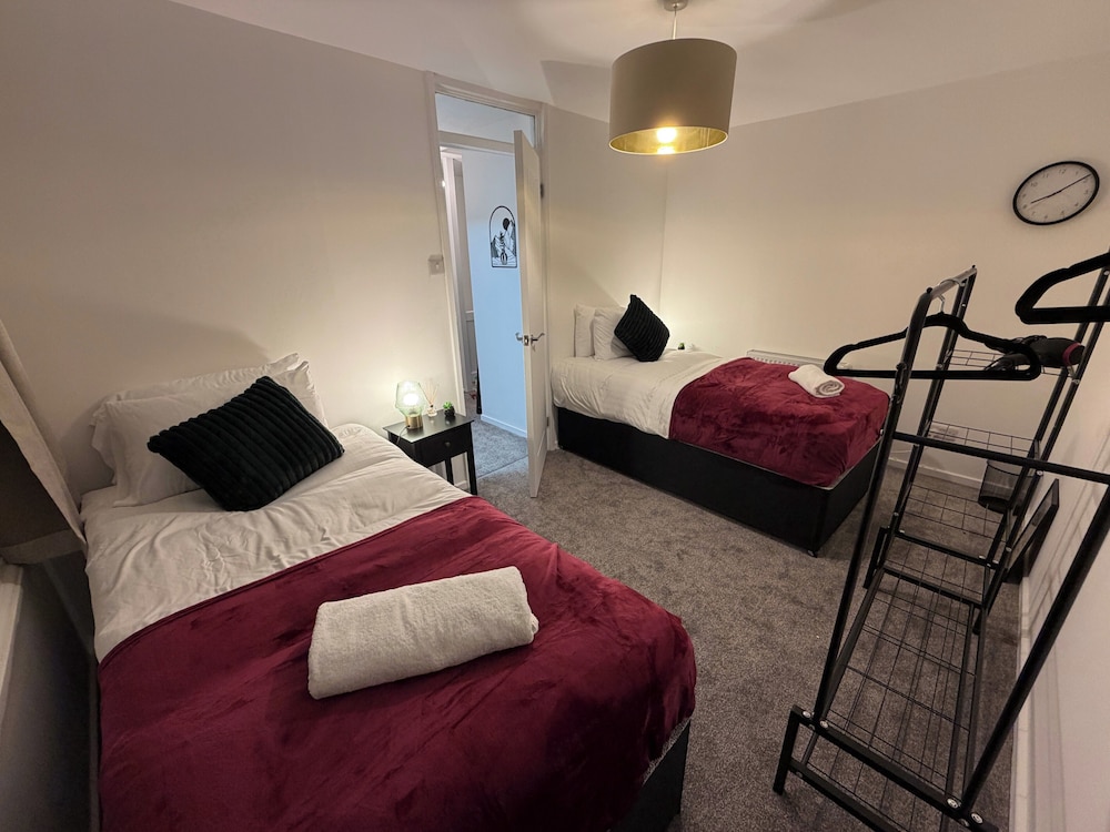 Stafford Cosy Retreat - 2 Bedroom House