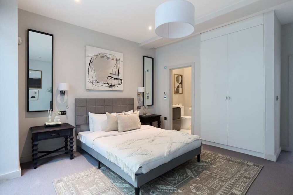 The Fulham Classic - Spacious 4bdr House With Balcony and Garden