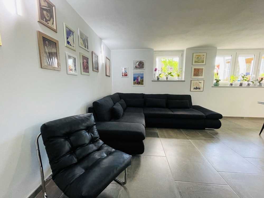 Stunning Private Apartment With Exclusive Swimming Pool Near Alba photo 5