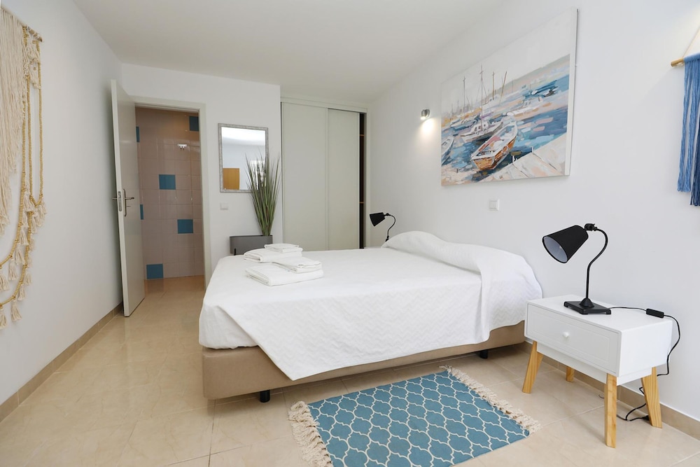 Z 01 - Bedroom 1 in Gil Vicente Guest Rooms