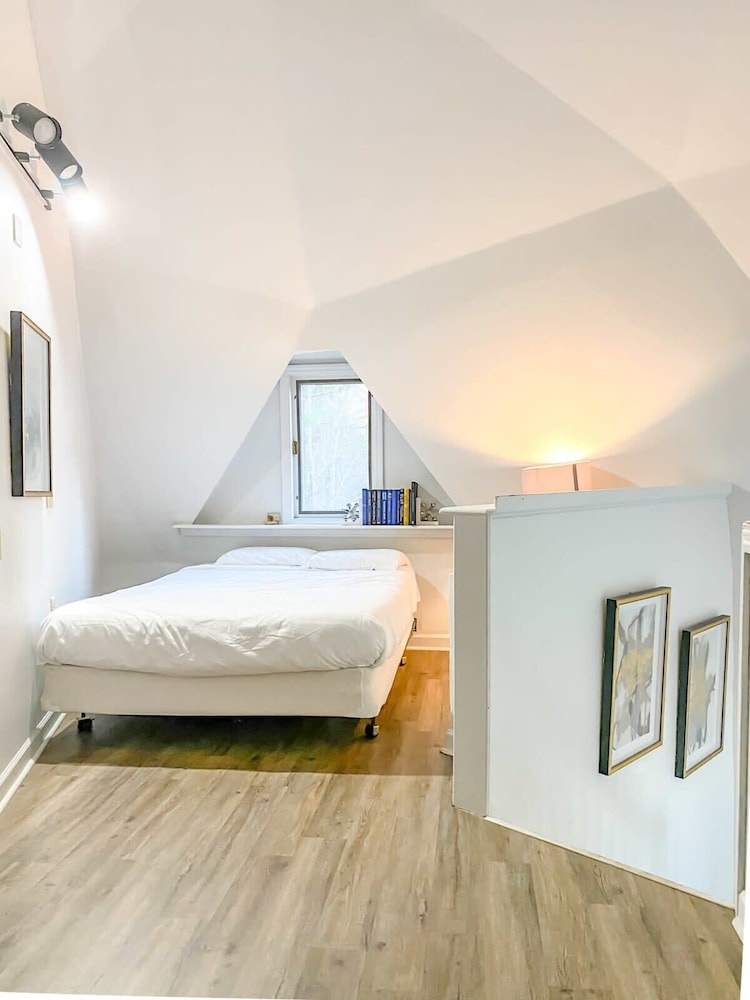Bell Circle Eccentric Geodesic Dome-home