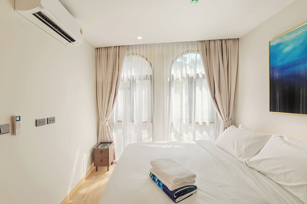 One bedroom Palmetto Condo Karon A 312