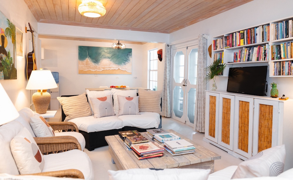 Sea Song Hi 4 Bedroom Home