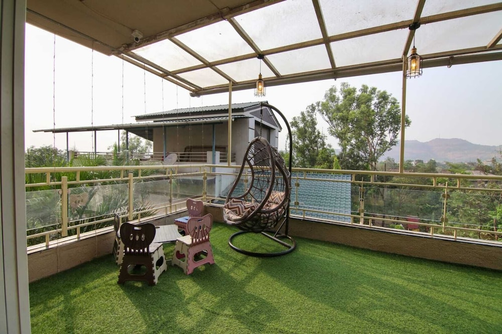 Parmar mount view