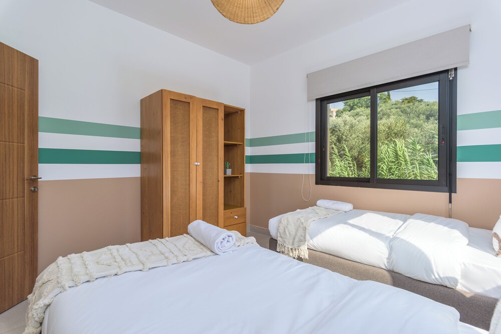 Glow Studios & Apartments in Batroun
