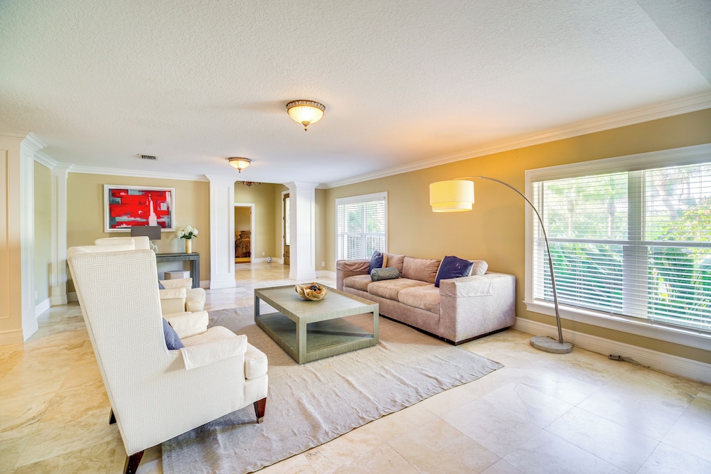 Beachfront Melbourne Beach Retreat w/ Pool Table!