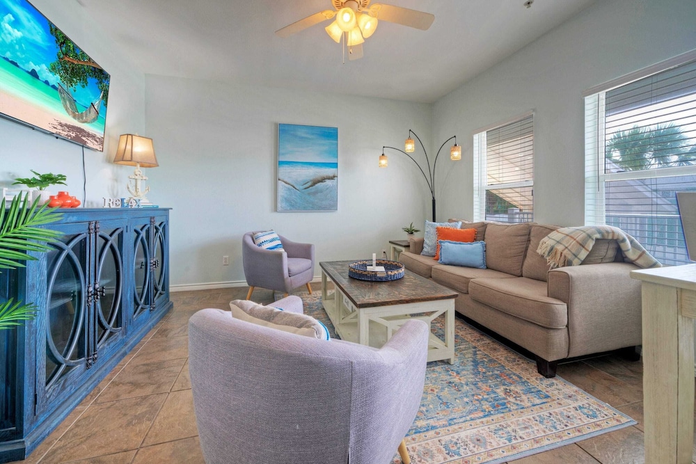 9 Costa Bahia Condos Sleeps 48 + Pool Minutes to the Beach