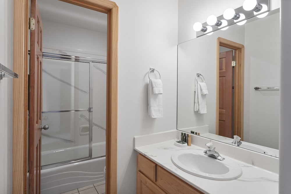 Boulder Creek at Deer Valley Resort - Three Bedroom Condo with Hot Tub #1119 3 Condo
