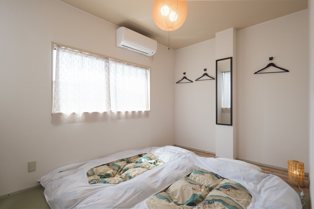 Kanazawa Higashiyama Cabin Hakobune