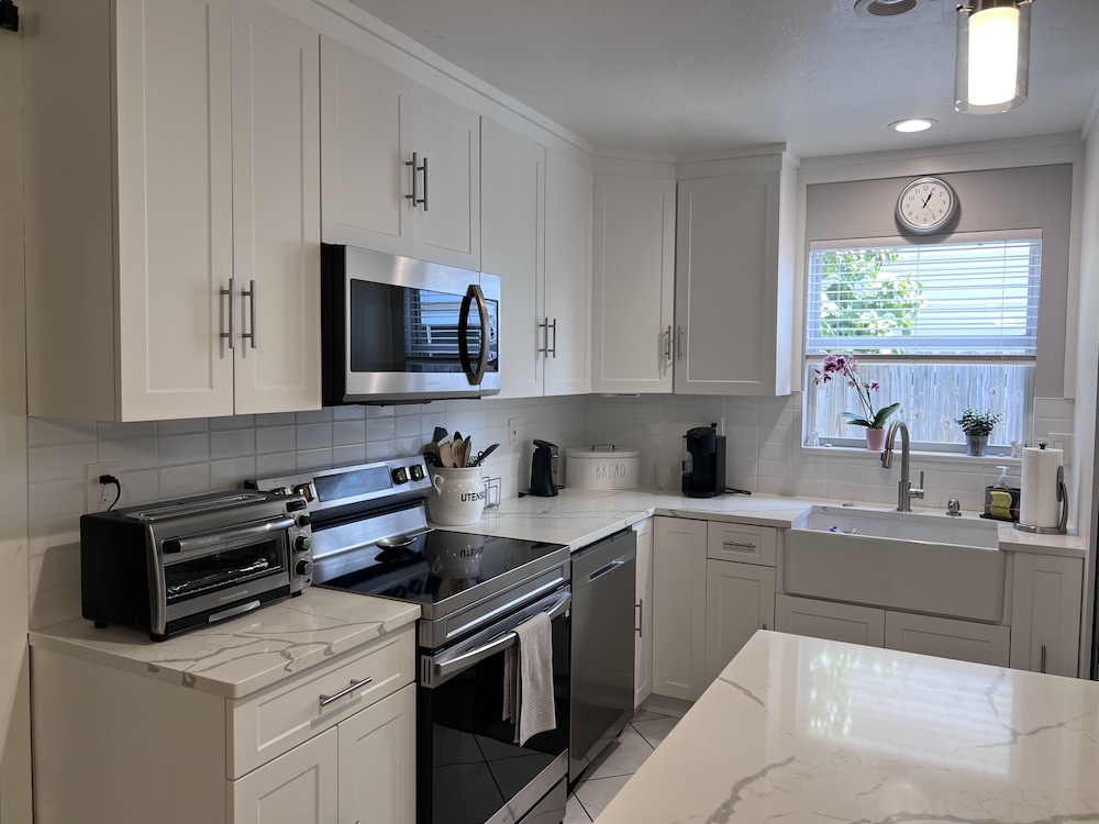 97th Ave North Naples Park Ocean Vanderbilt Beach 4 Bedroom Home