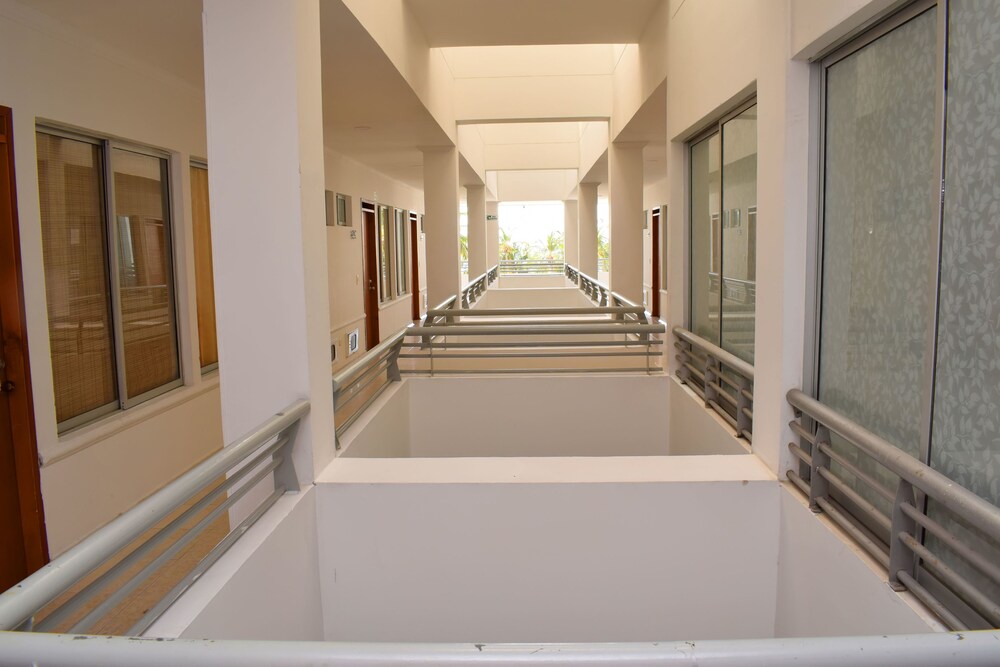 Edificio Cristal Caribbean