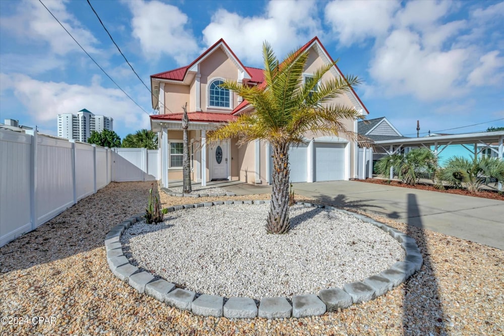 Pet Friendly Beach House - Sunset Escape