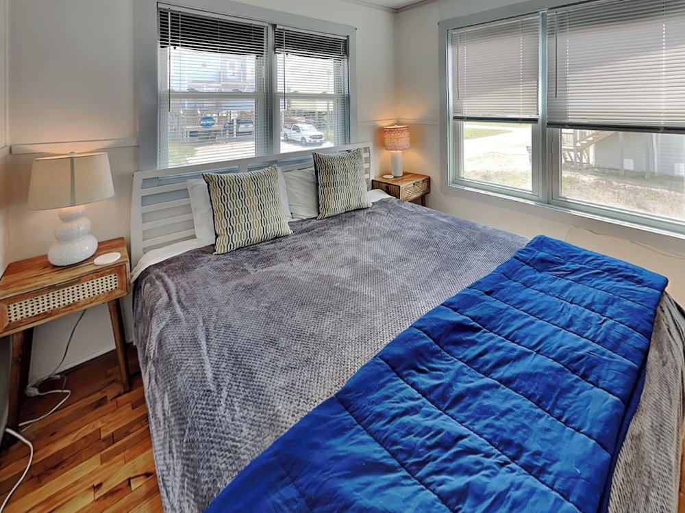 Mountains to Sea by Topsail Realty