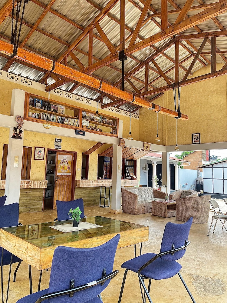 RESIDENCE AINA