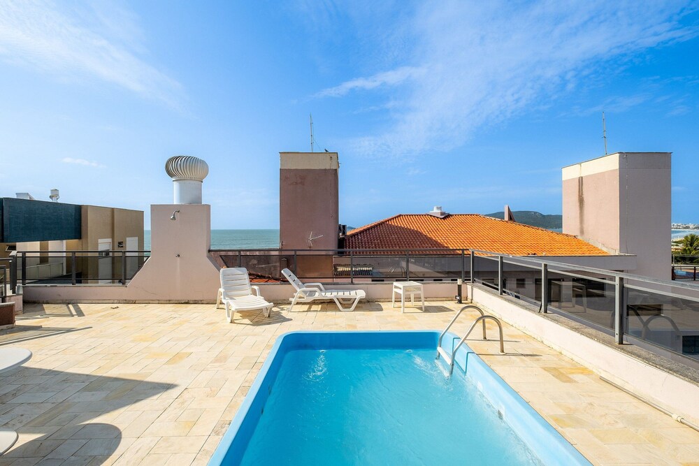 Beira-sea Condominium in Ingleses Norte - POR