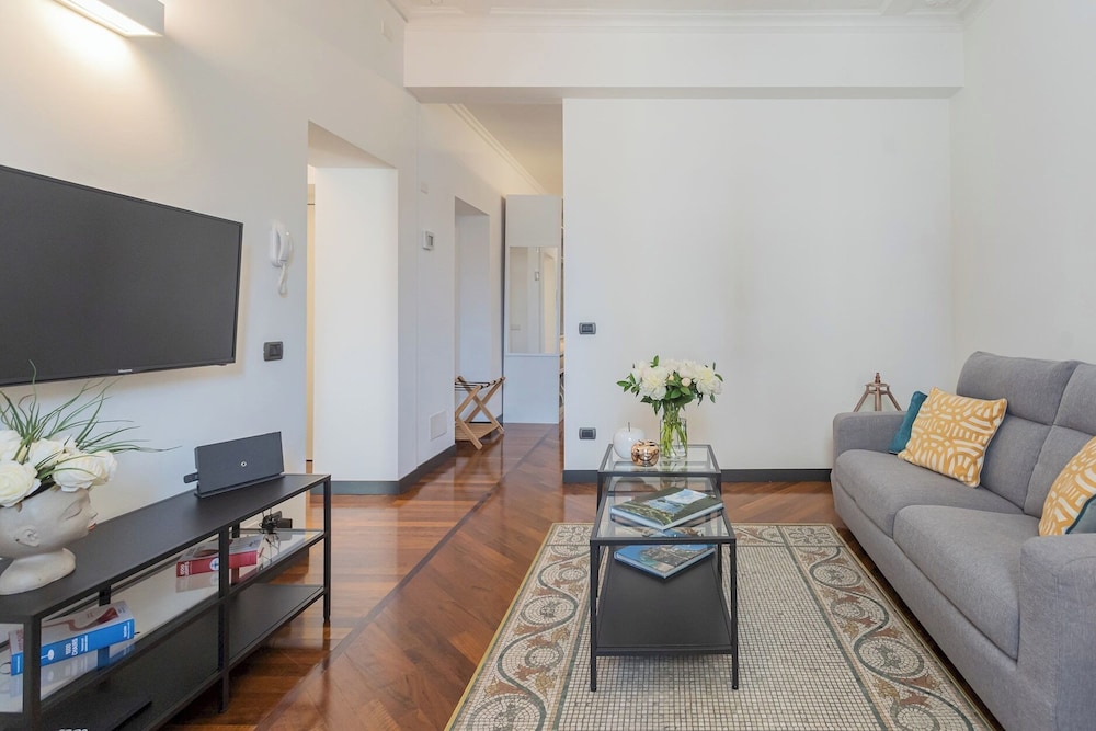 Lake Holiday Como by Rent all Como