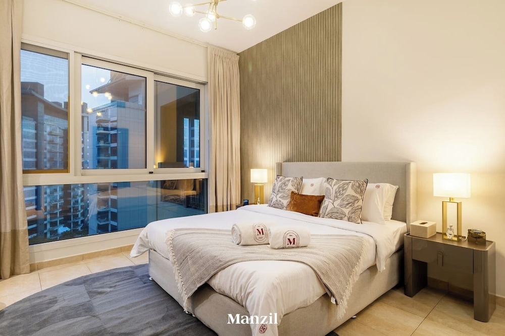 2BR Maid Enjoy Sea Views Palm Jumeirah
