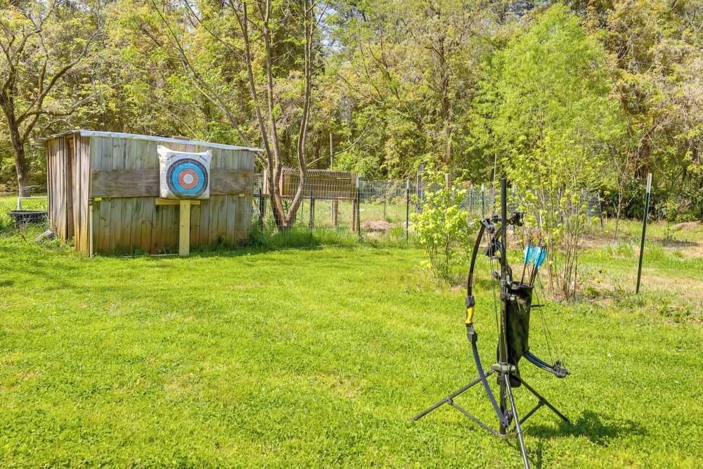 Georgia Farmhouse Studio w/ Hiking Trail