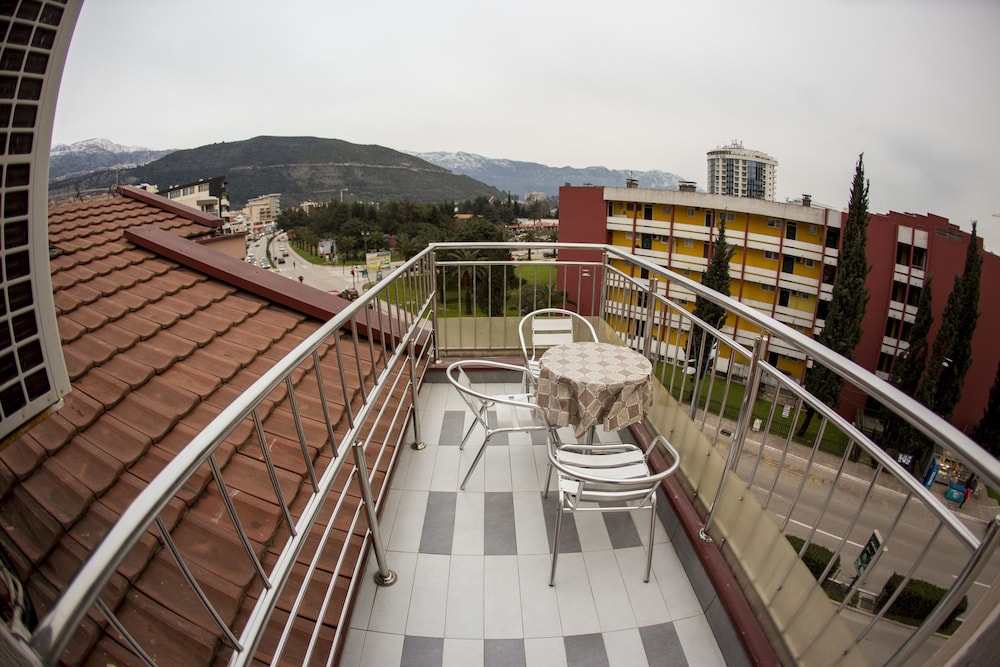 SMS Apartments