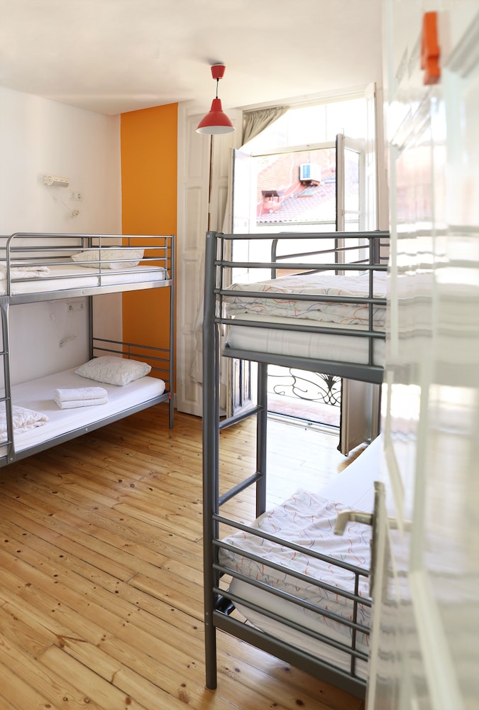LeonHostel
