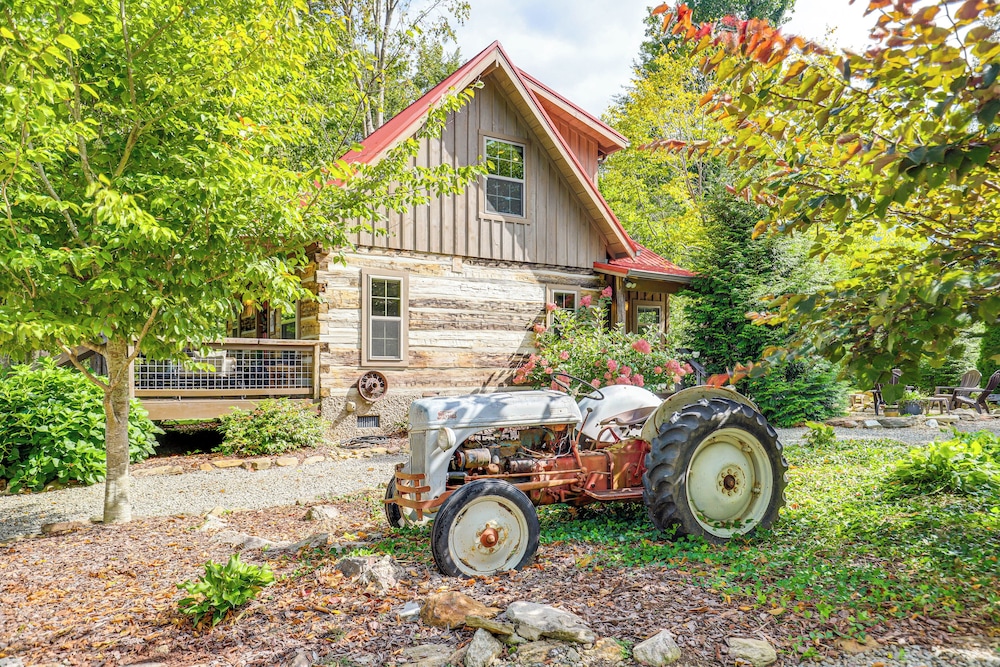 Hike, Leaf Peep & More: Sleek Cabin in Weaverville