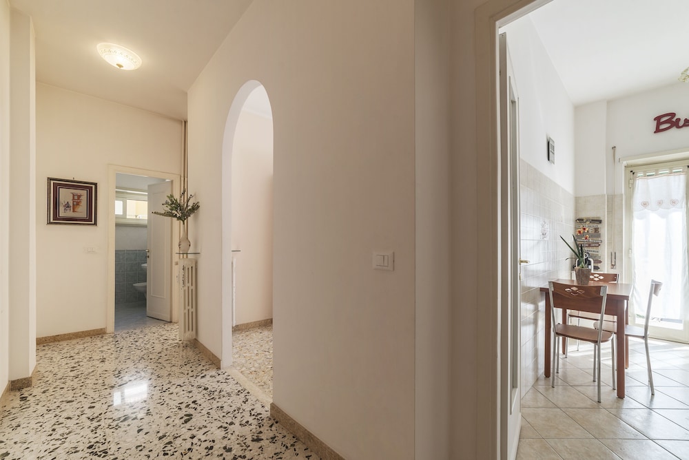 Aurelio Apartment Near the MM Ubaldi