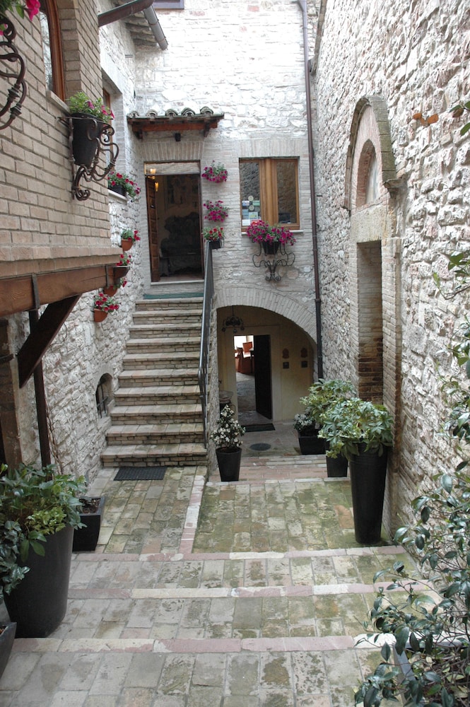 Photo 29