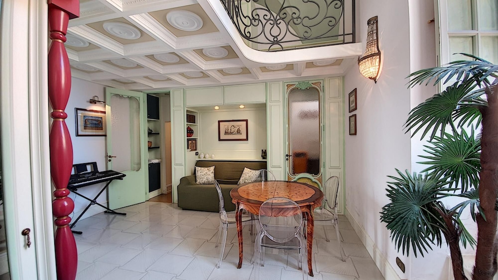 Cst004 in Castro With 3 Bedrooms and 2 Bathrooms view 4