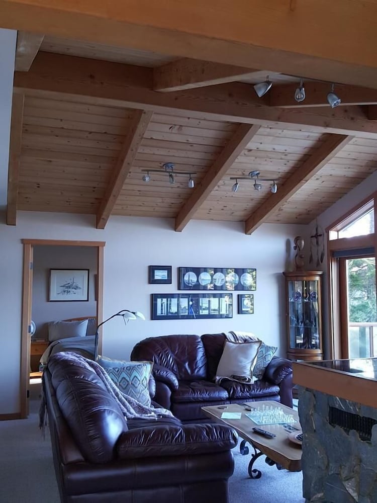 Reef Point Oceanfront B & B