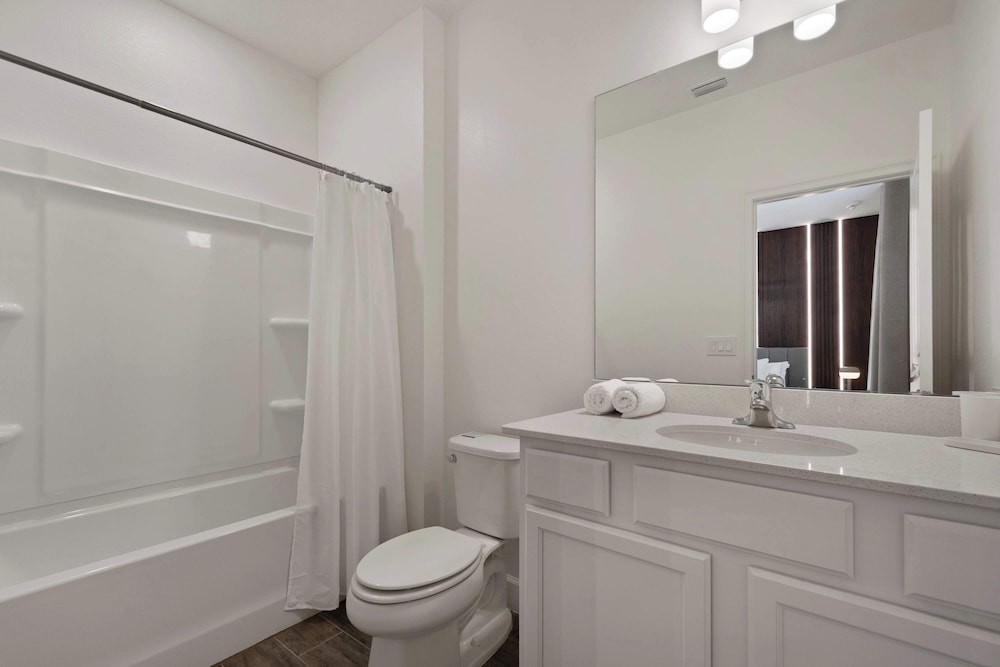 Magical 15-bedroom Villa Game Room, Theater & More!