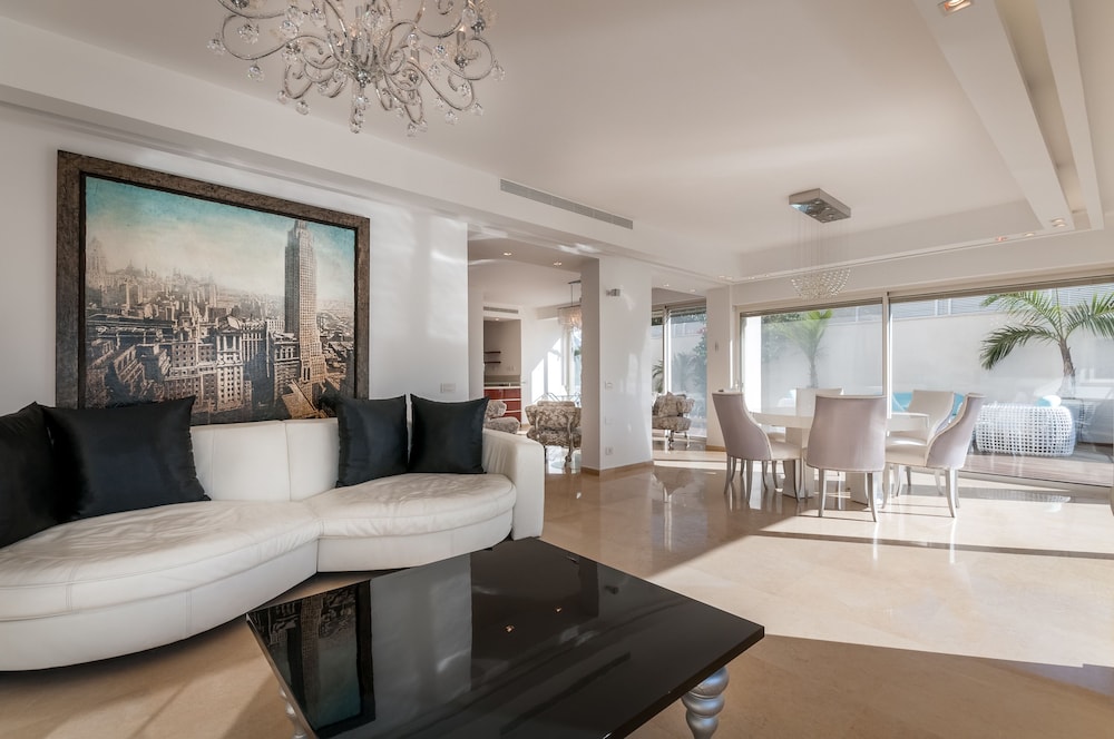 Luxurious Villa with great location, photo 56