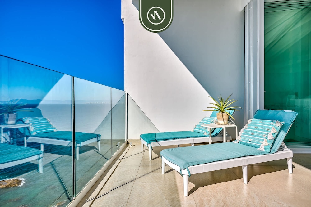 1BR Condo Near to Beach