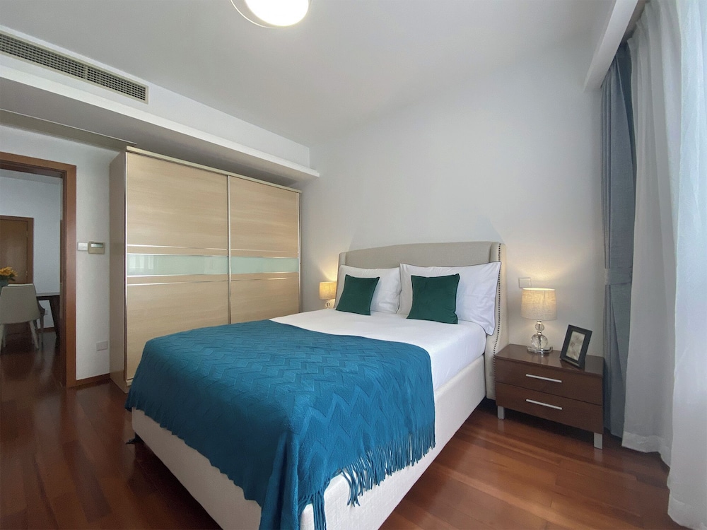 Tyms 2BR Apt Gubei CBD Near Takashimaya