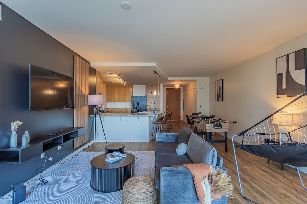 ROVE LIVING/KL - 44 Monroe
