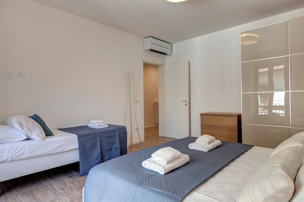 Oricellari Apartment by Mamo Florence