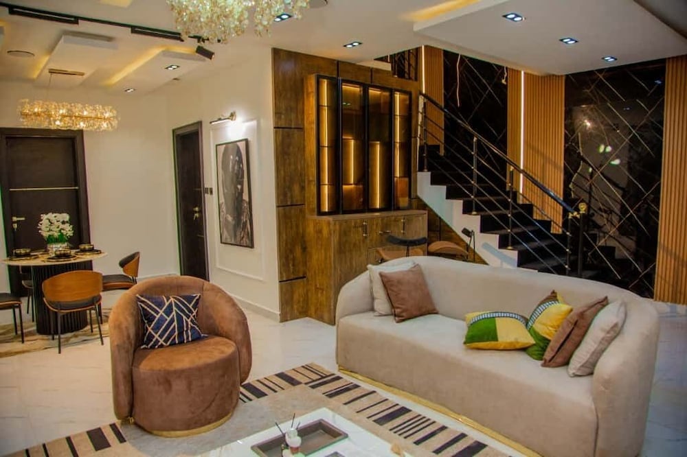 Aviv Luxury Homes