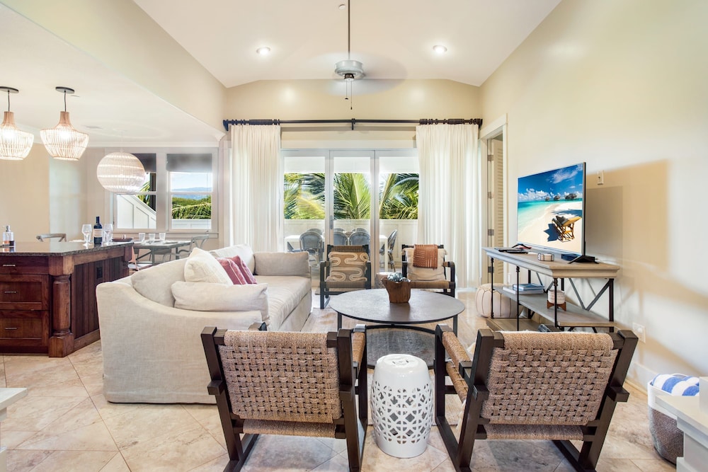 Poipu Penthouse W 2 Beaches Resort Amenities