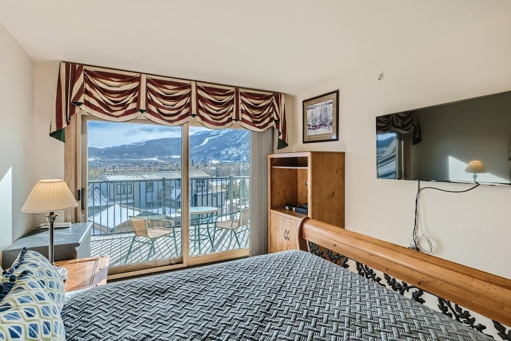 Lake Forest 304F