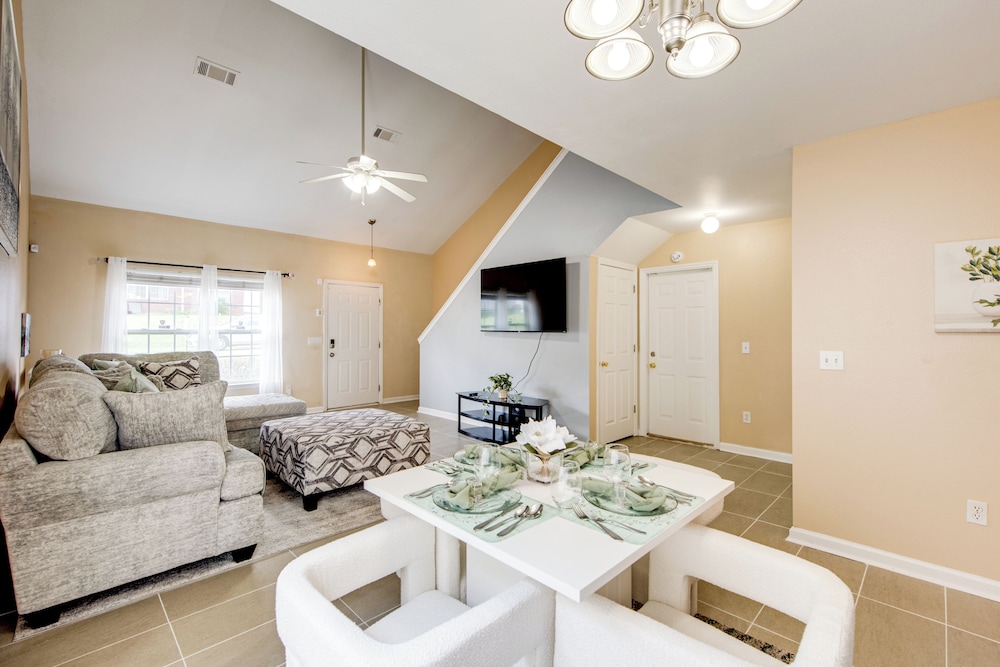 4 Mi to FSU & 5 Mi to Famu: Wfh-friendly Hub