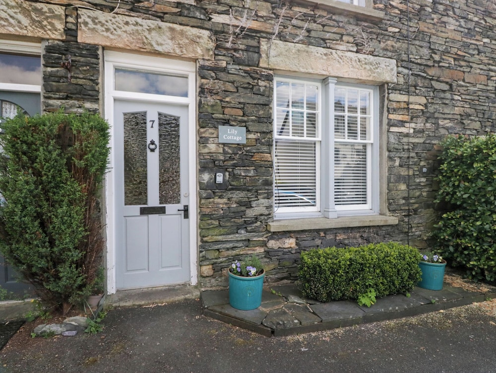 Lily Cottage