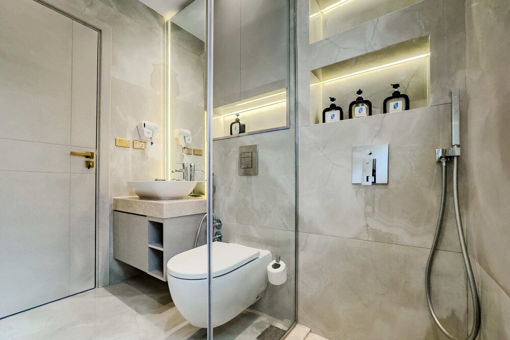 Imperial & Inviting 3bdr Duplex w/ Roof @new Cairo