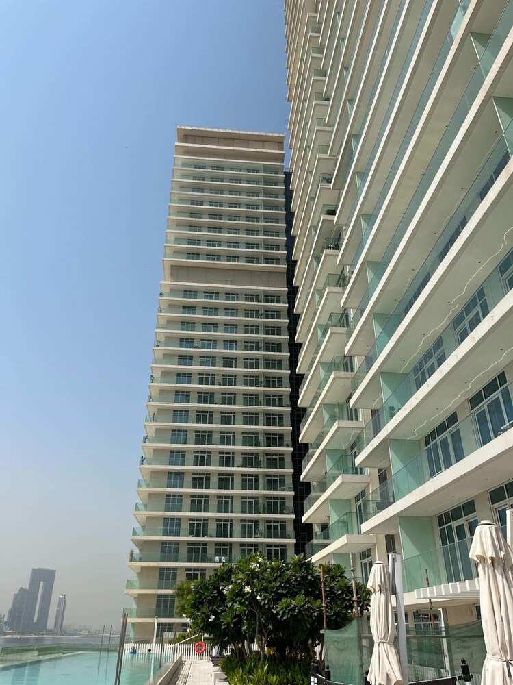 Silkhaus Building With Private Beach Sea View